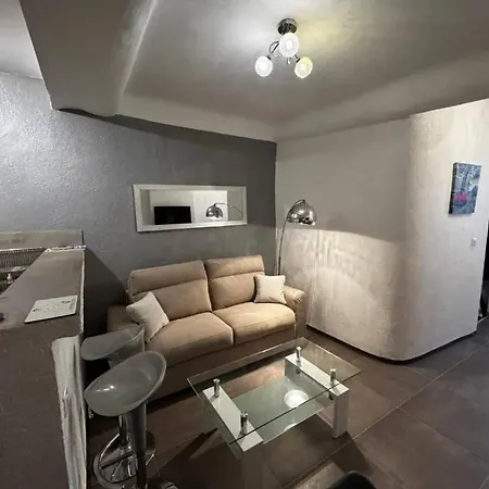 Moderne A Cannes, 45 M², Proche Des Plages شقة كان